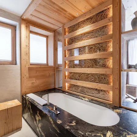 Chalet Chalet De Luxe Avec Piscine, Spa Et Services Inclus - Fr-1-568-41 Courchevel