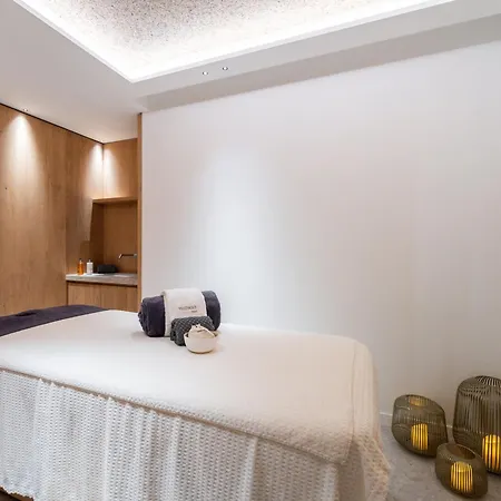 Chalet De Luxe Avec Piscine, Spa Et Services Inclus - Fr-1-568-41 Chalet Courchevel